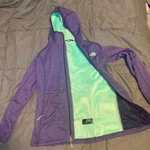 North face purple Jacket Fuzzy baby blue lining